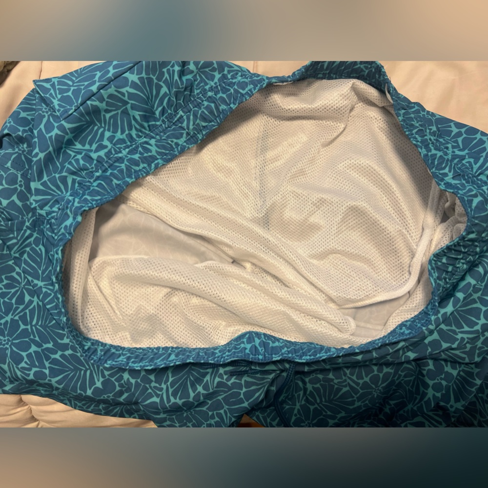 Men gap swimming trunks